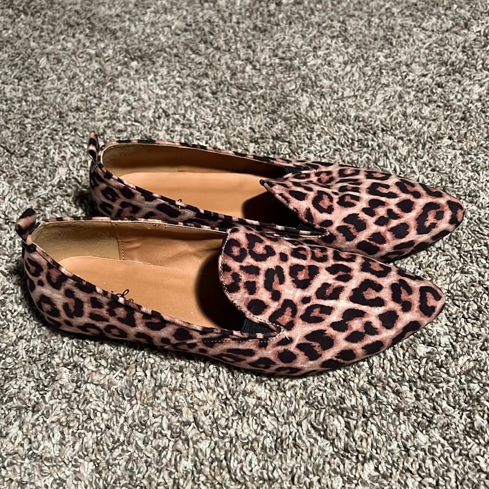 Cute leopard shoes